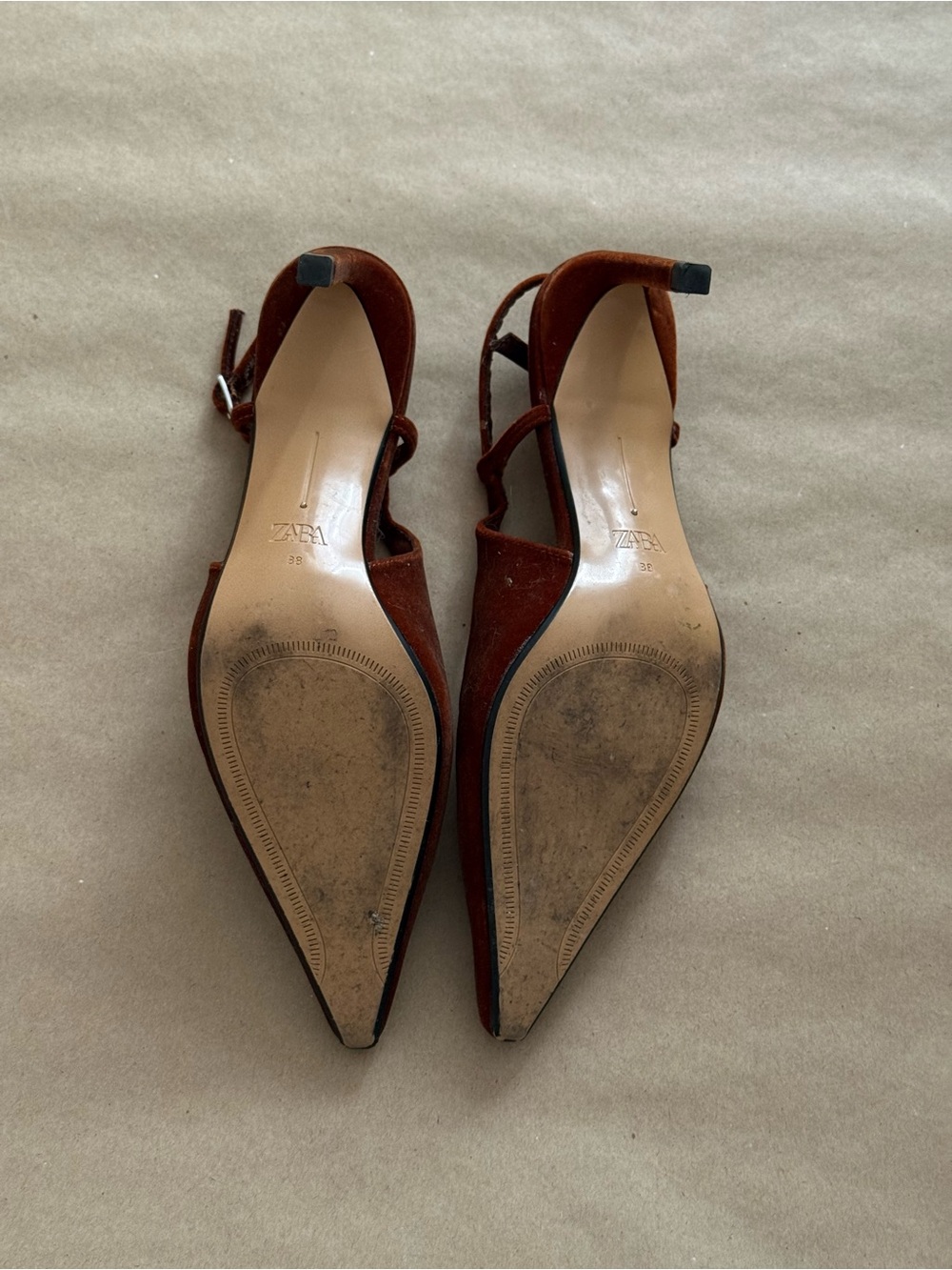 ZARA Pointed Slingback Pumps in Deep Brown/Red Velvet - Picture 2 of 4